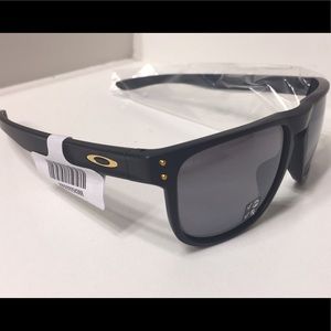 NEW Oakley Holbrook R Matte Black Polarized